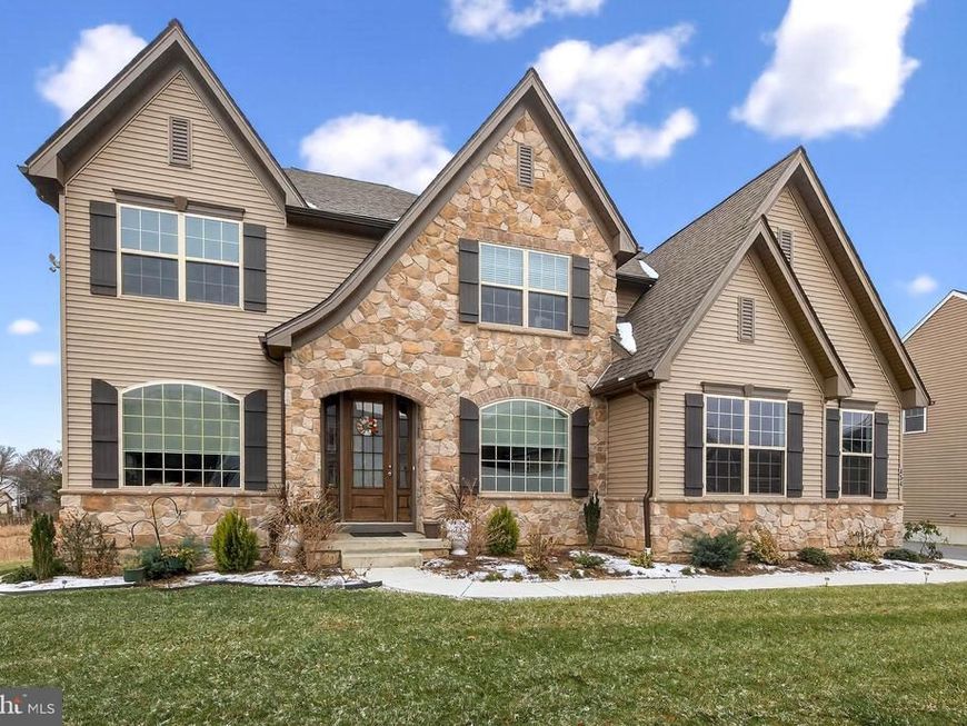 454 E Delp Road , Lancaster, PA 17601 Main Photo