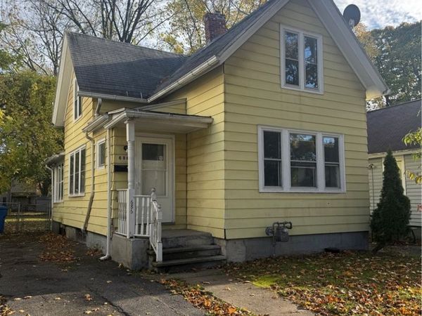 686 Seward Street , Rochester, NY 14611