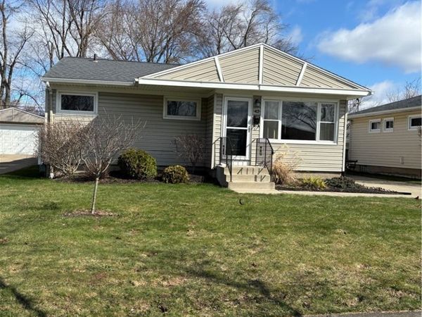 42 Kerr Avenue , Tonawanda, NY 14150