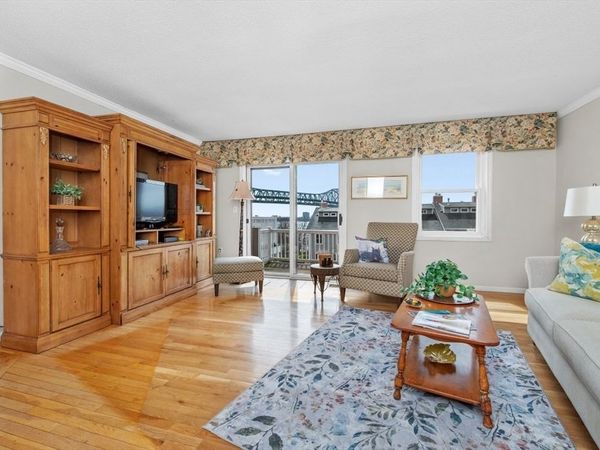 18 Breakwater Drive, Unit 18, Chelsea, MA 02150