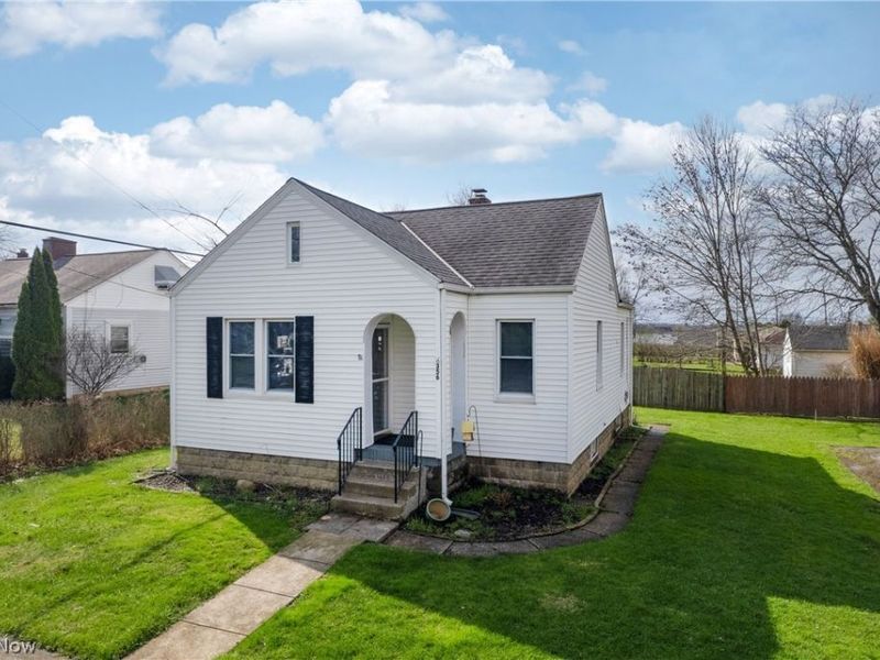 356 Avery Avenue, Bedford, OH 44146 Photo 2