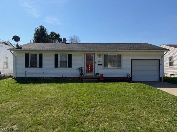 2619 Center Avenue , Alliance, OH 44601