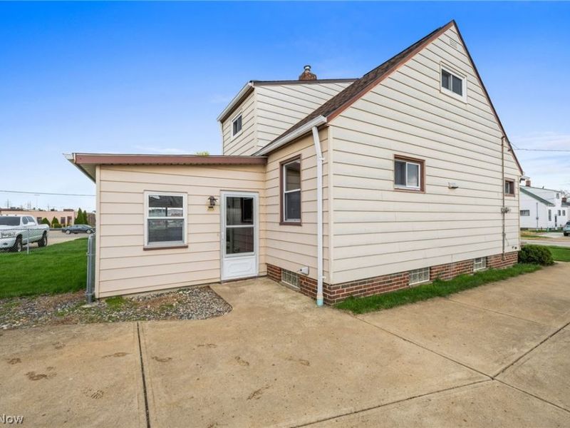 15268 Muskingum Boulevard, Brook Park, OH 44142 Photo 16