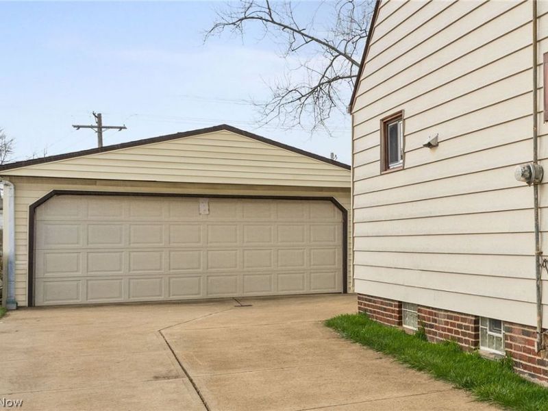 15268 Muskingum Boulevard, Brook Park, OH 44142 Photo 17