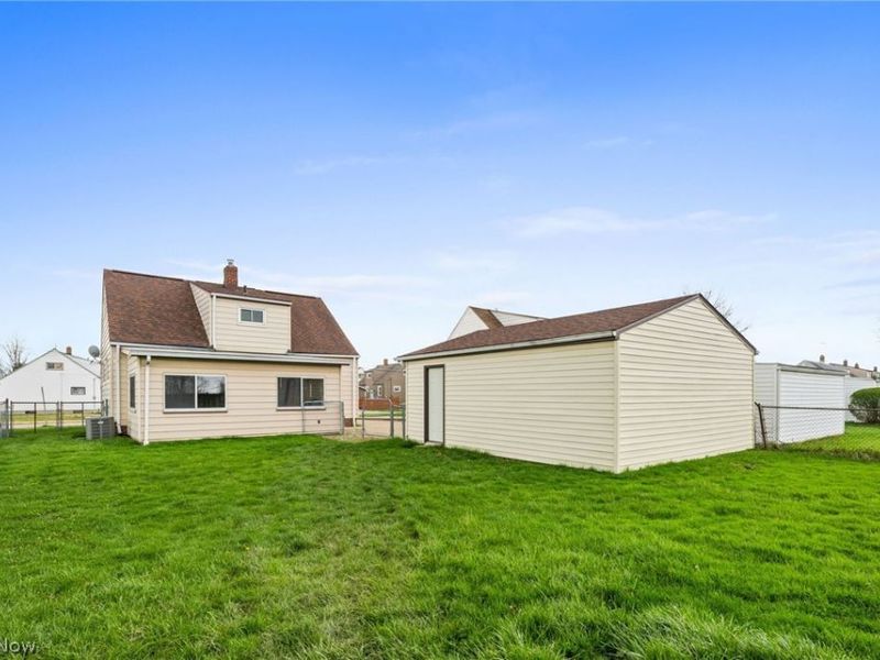 15268 Muskingum Boulevard, Brook Park, OH 44142 Photo 19