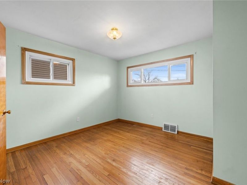 15268 Muskingum Boulevard, Brook Park, OH 44142 Photo 8