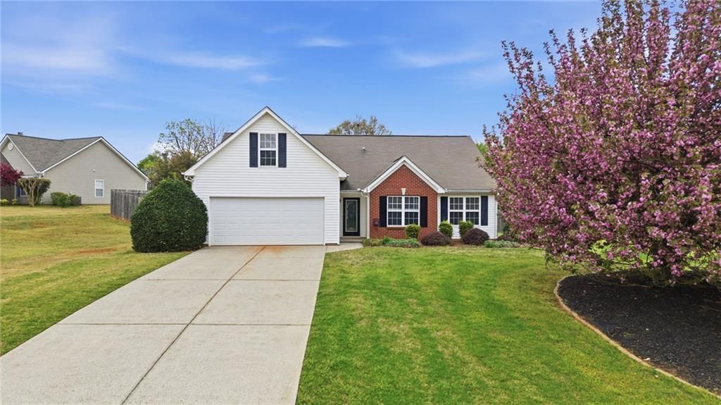 5828 Meadowfield Trace, Flowery Branch, GA 30542 Main Photo