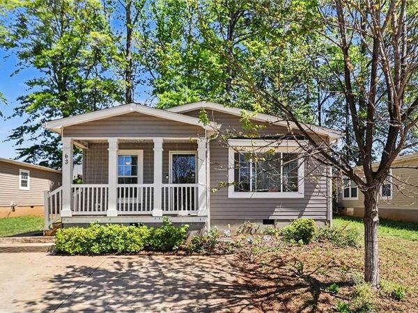 63 Willow Drive E, Newnan, GA 30263