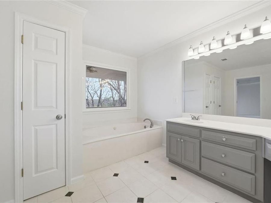 Property Image 59