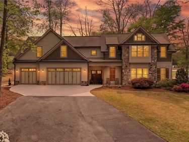 4606 Windsor Drive, Flowery Branch, GA 30542