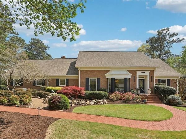 1005 16th Fairway, Sandy Springs, GA 30350