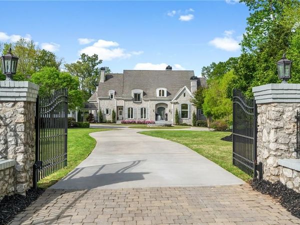 515 Tullamore Way, Alpharetta, GA 30004