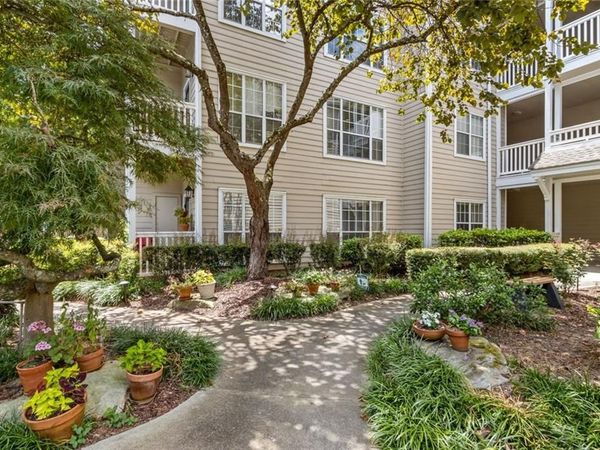 1250 Parkwood Circle SE, Unit 3204, Atlanta, GA 30339