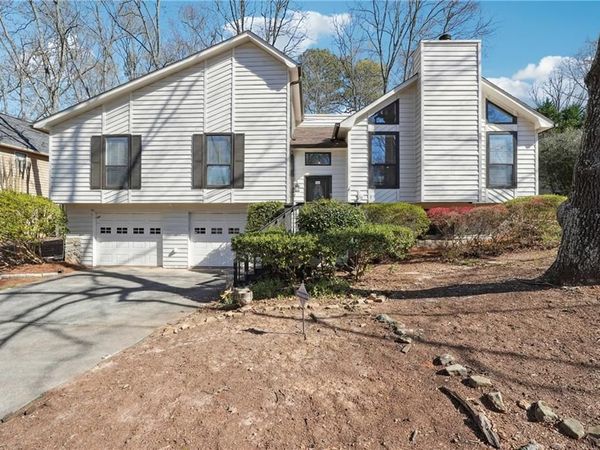 8555 Colony Club Drive, Alpharetta, GA 30022