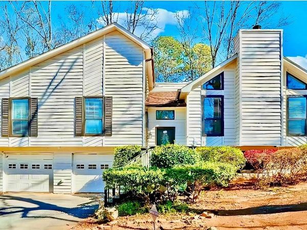 8555 Colony Club Drive, Alpharetta, GA 30022