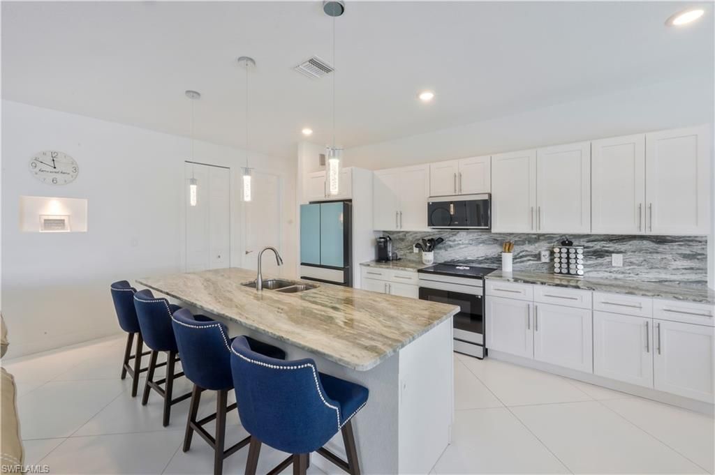 2319 NW 38th Ave, Cape Coral, FL 33993 Photo