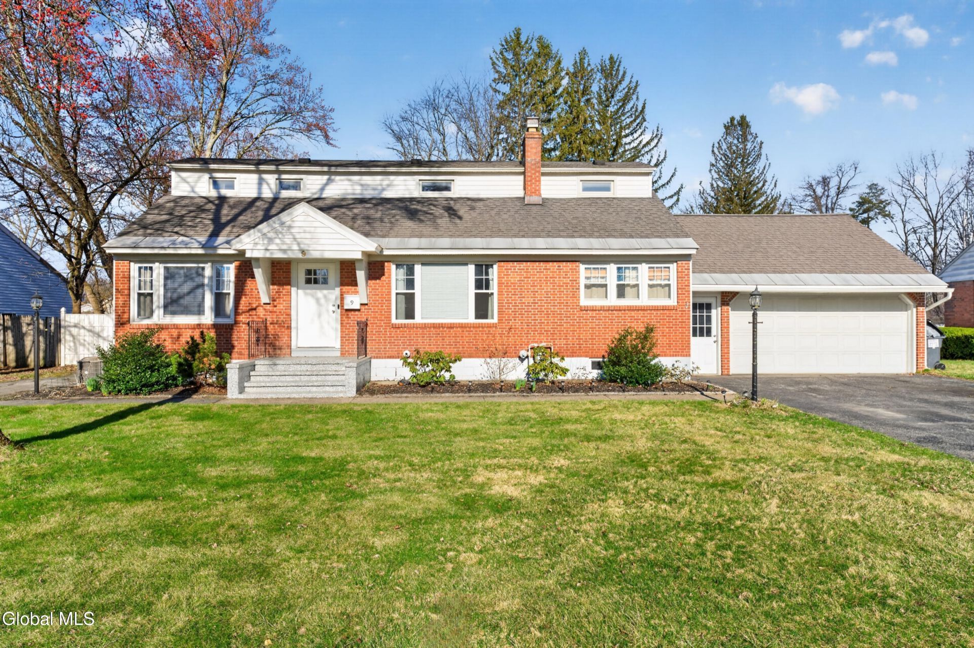 9 Mullen Drive, Rotterdam, NY 12306 Main Photo