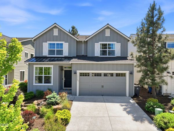 19985 Voltera Place, Bend, OR 97702