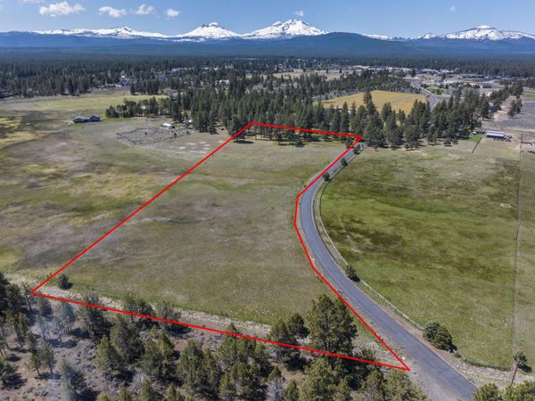 Barclay Drive, Sisters, OR 97759