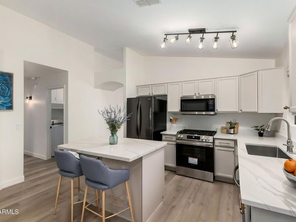 16223 W PORT AU PRINCE Lane, Surprise, AZ 85379