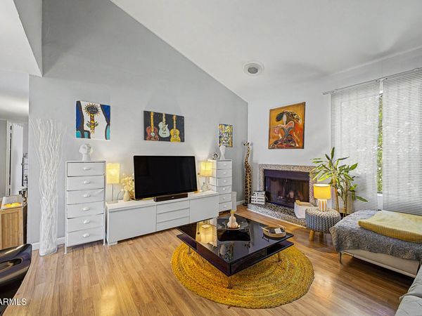 720 E ALICE Avenue, Unit 206, Phoenix, AZ 85020