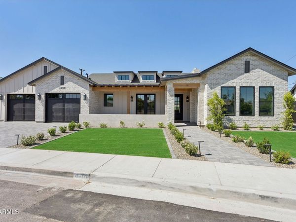 4206 E WHITTON Avenue, Phoenix, AZ 85018