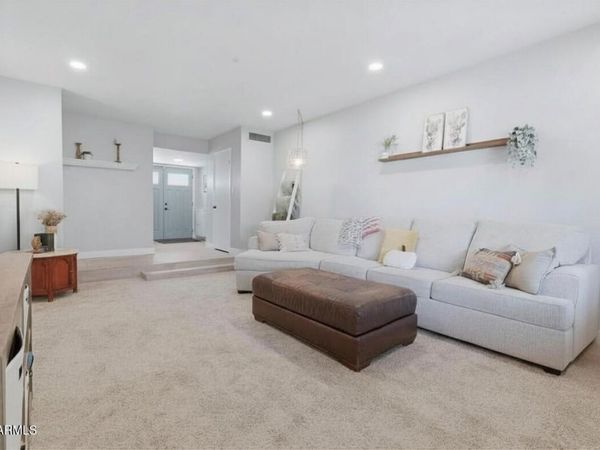 2926 W LAMAR Road, Phoenix, AZ 85017