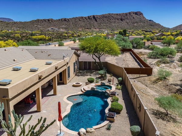 115 E HONDA BOW Road, Phoenix, AZ 85086