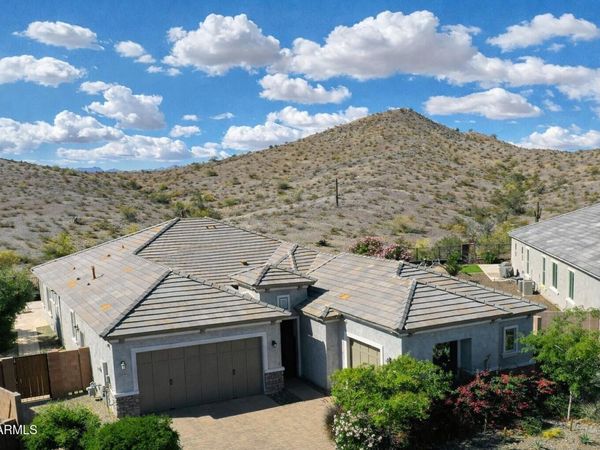 16486 W VALENCIA Drive, Goodyear, AZ 85338