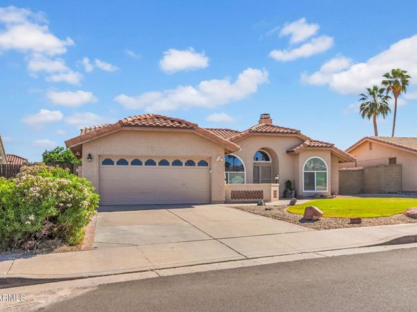3945 E SALINAS Street, Phoenix, AZ 85044