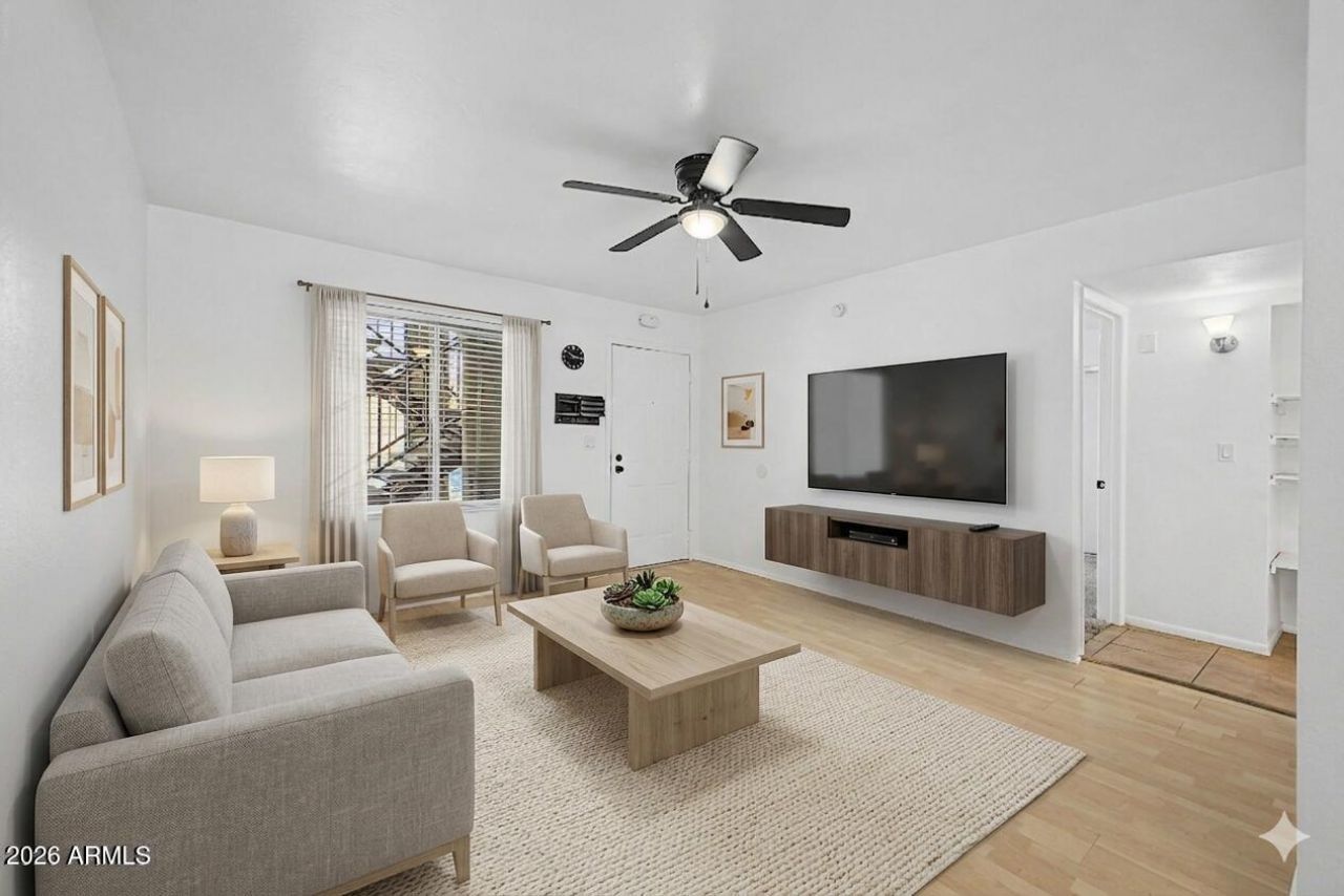461 W Holmes Avenue, Unit 124, Mesa, AZ 85210 Main Photo