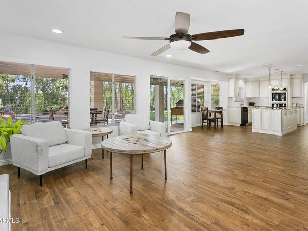 571 N KINGSTON Street, Gilbert, AZ 85233