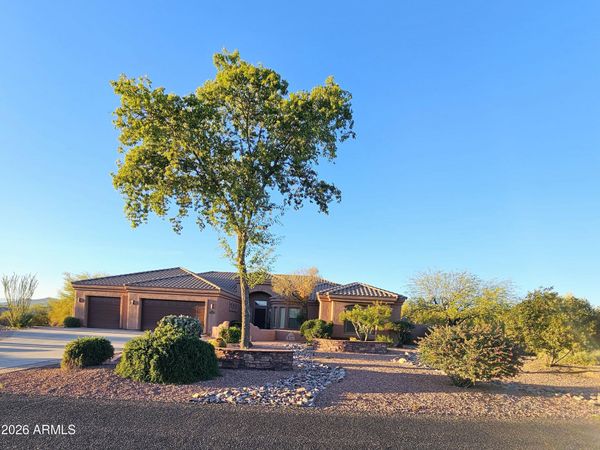 1428 E Breezy Court, Phoenix, AZ 85086