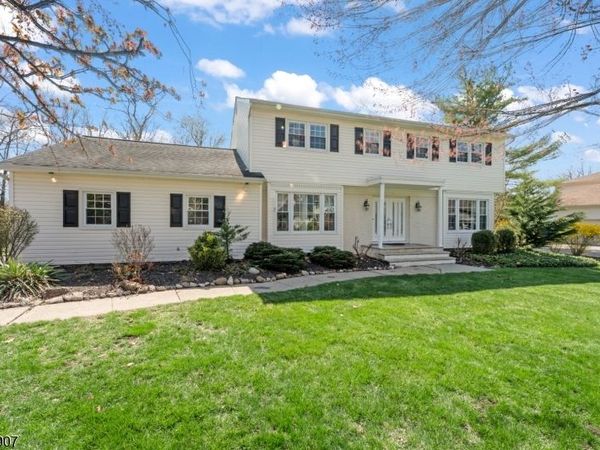 19 Breton Dr, Montville, NJ 07058