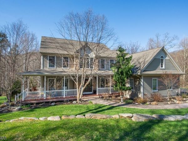 36 Roaring Brook Way, West Milford, NJ 07480