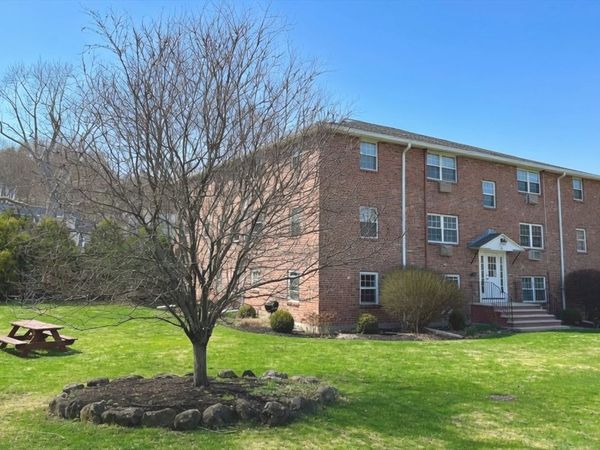 12 Colonial Village Drive, Unit 12, Arlington, MA 02474