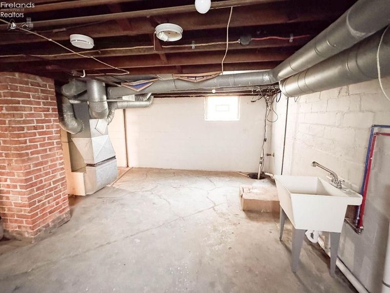 1014 Fourth St, Sandusky, OH 44870 Photo 32