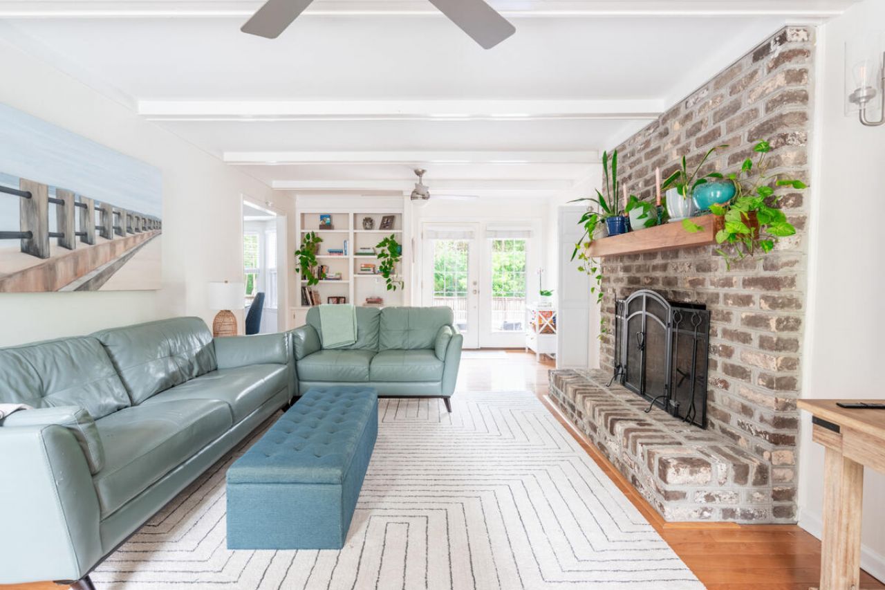 110 Buckingham Avenue Photo 10