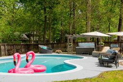 110 Buckingham Avenue photo 4