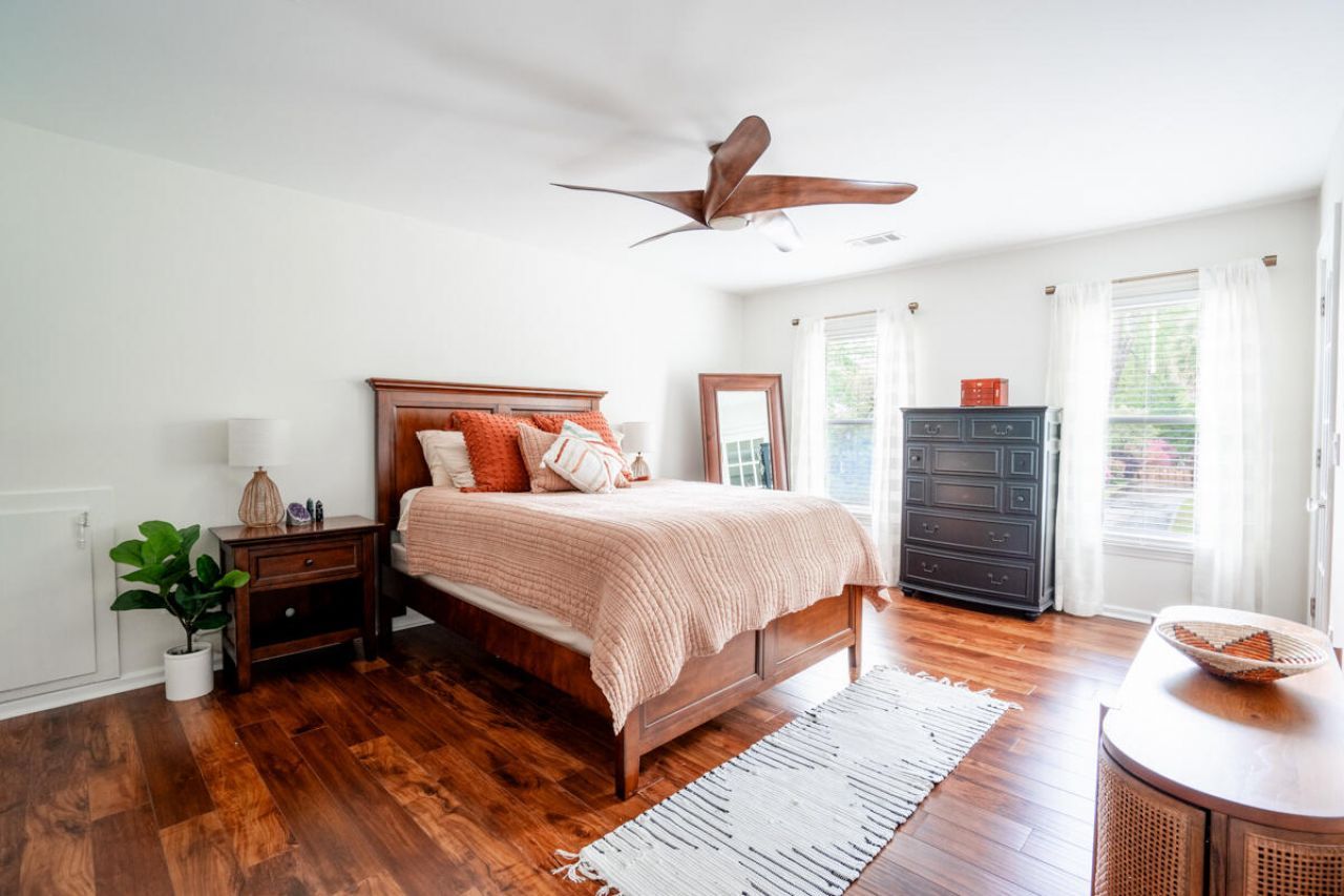 110 Buckingham Avenue Photo 32