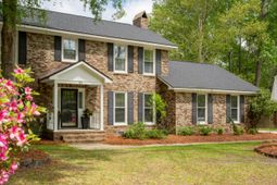 110 Buckingham Avenue photo 4