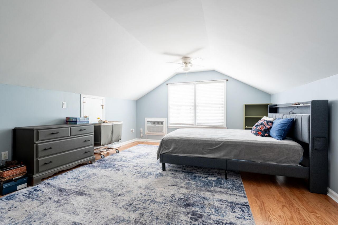 110 Buckingham Avenue Photo 49