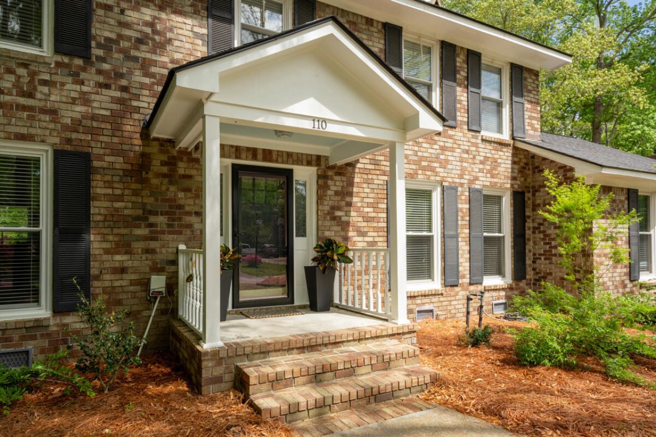 110 Buckingham Avenue Photo 6