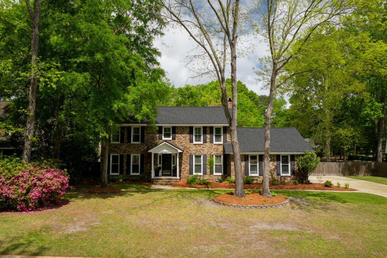 110 Buckingham Avenue Photo 63