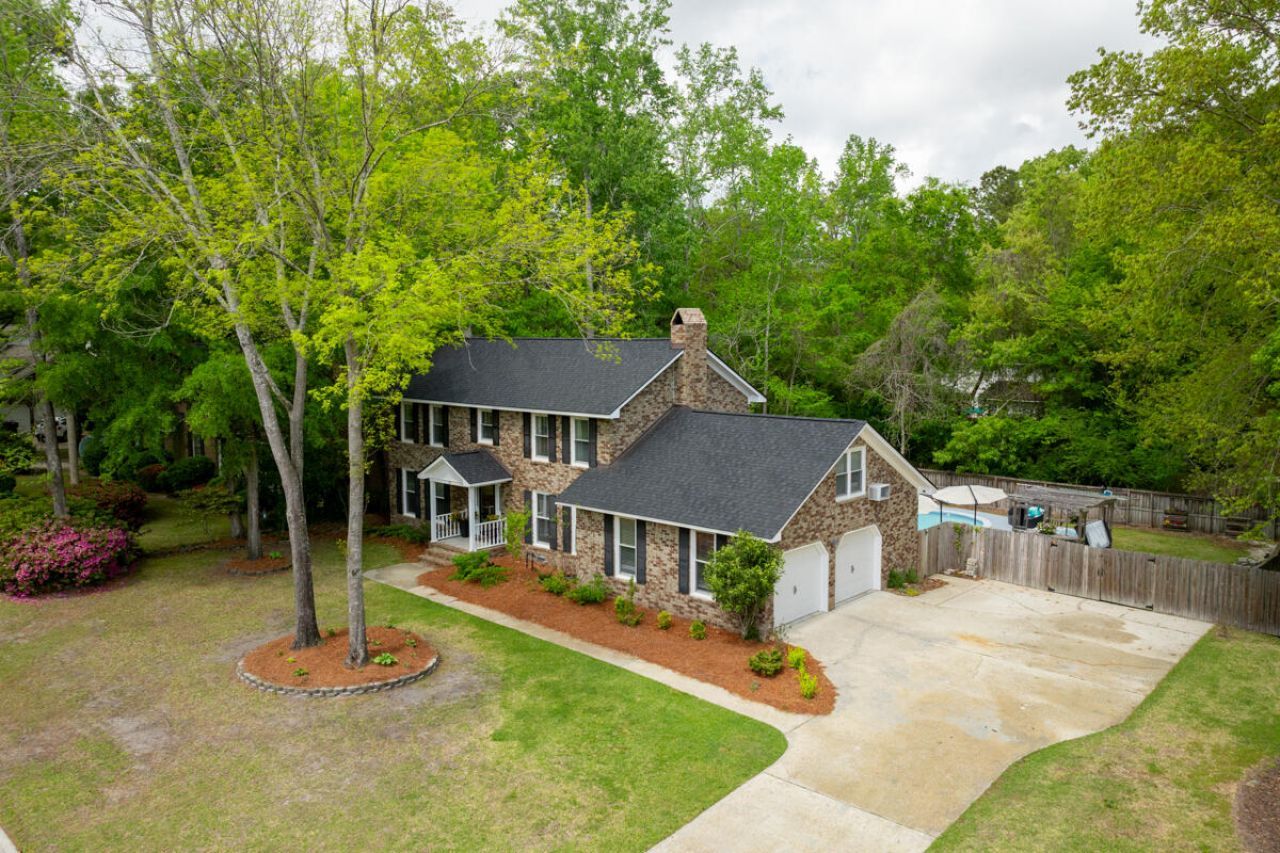 110 Buckingham Avenue Photo 64