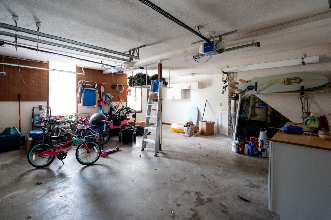 110 Buckingham Avenue Photo 65