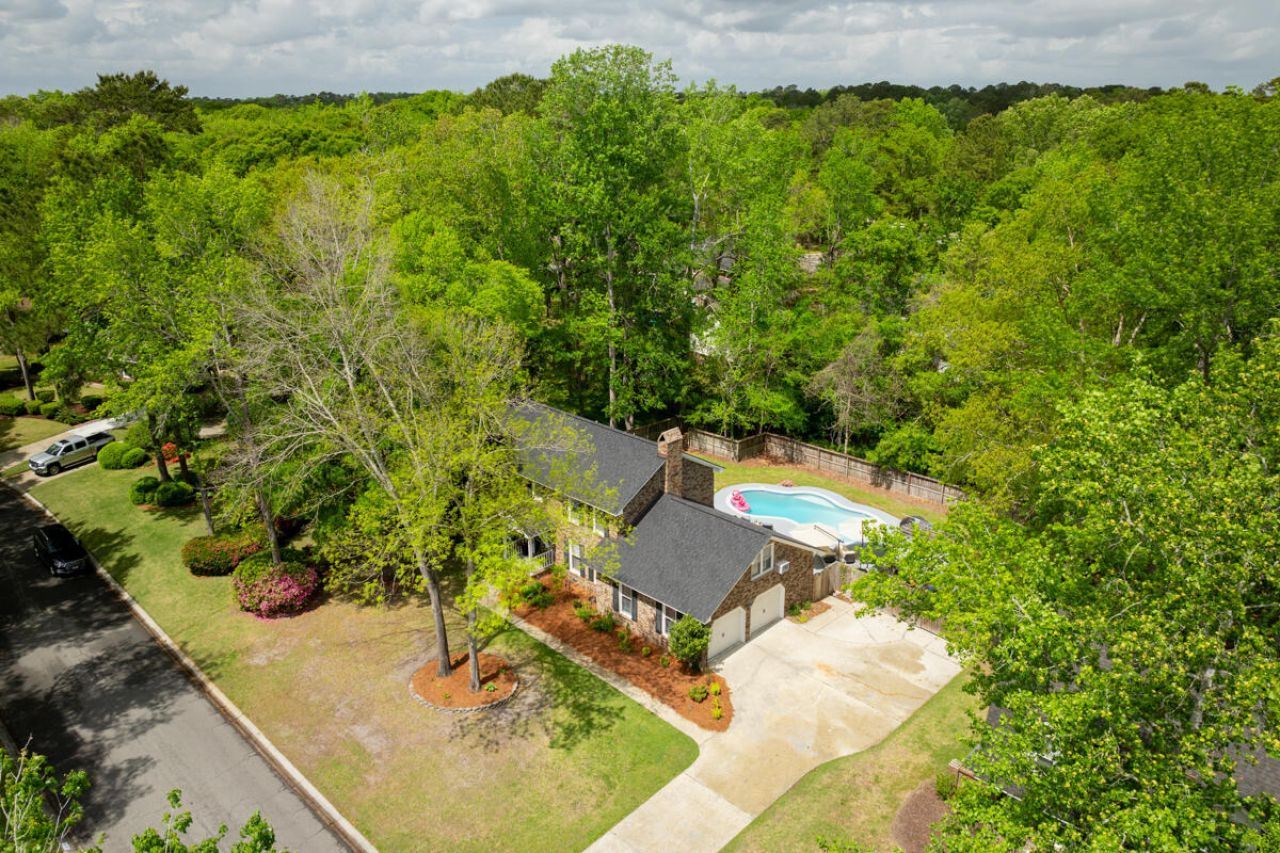 110 Buckingham Avenue Photo 68