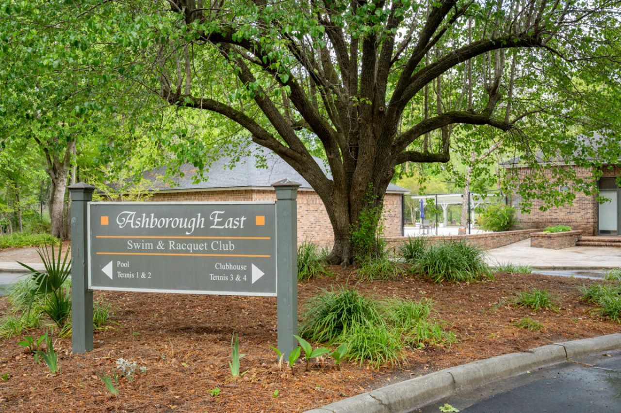 110 Buckingham Avenue Photo 72