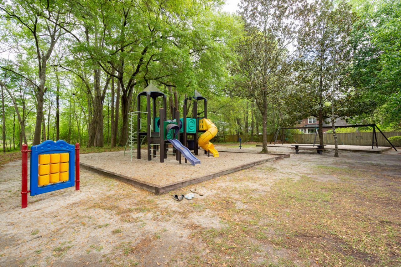 110 Buckingham Avenue Photo 74