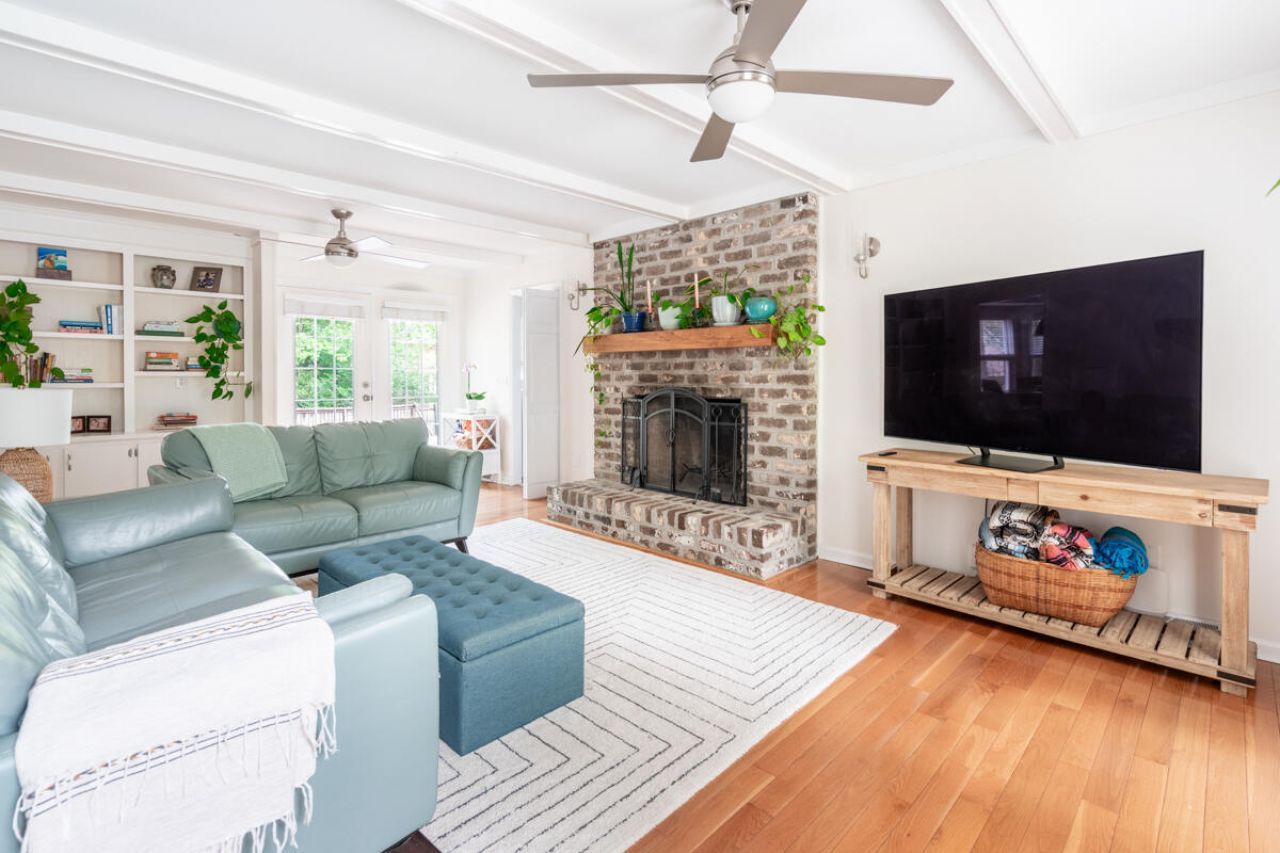 110 Buckingham Avenue Photo 8